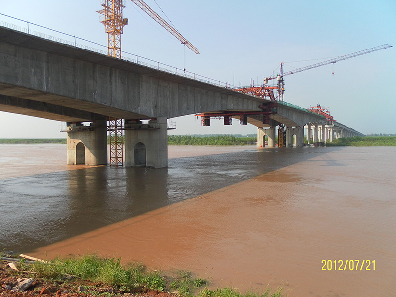 特大橋箱梁預(yù)制場